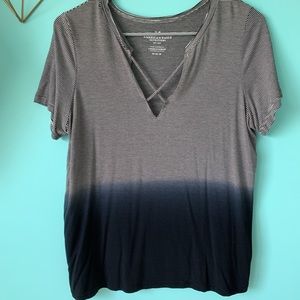 American Eagle size M shirt